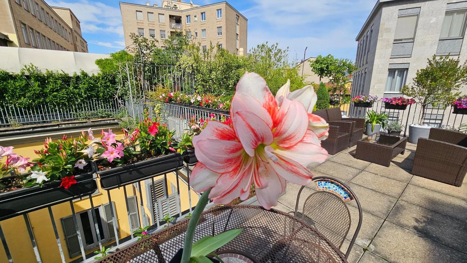 Exclusive Top Floor 2-Bedroom Flat Μιλάνο