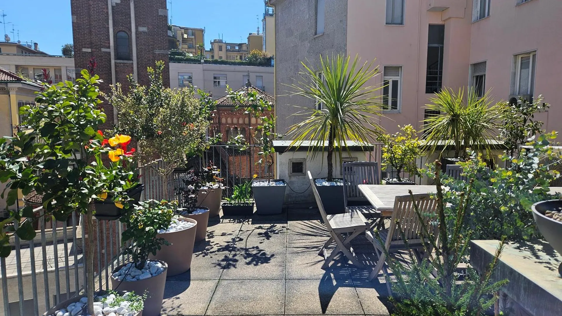 Exclusive Top Floor 2-Bedroom Flat Μιλάνο Διαμέρισμα