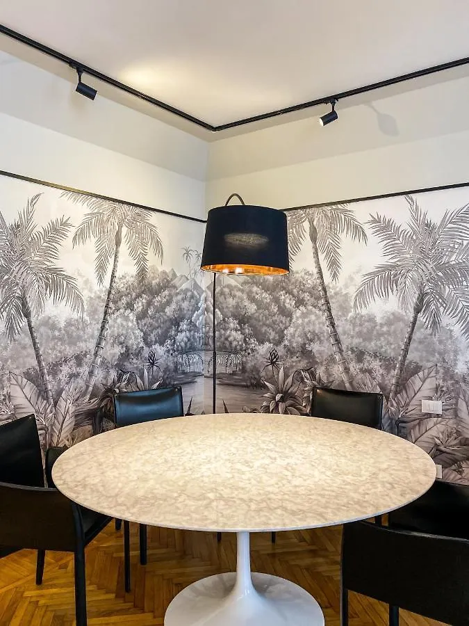 Exclusive Top Floor 2-Bedroom Flat Milano
