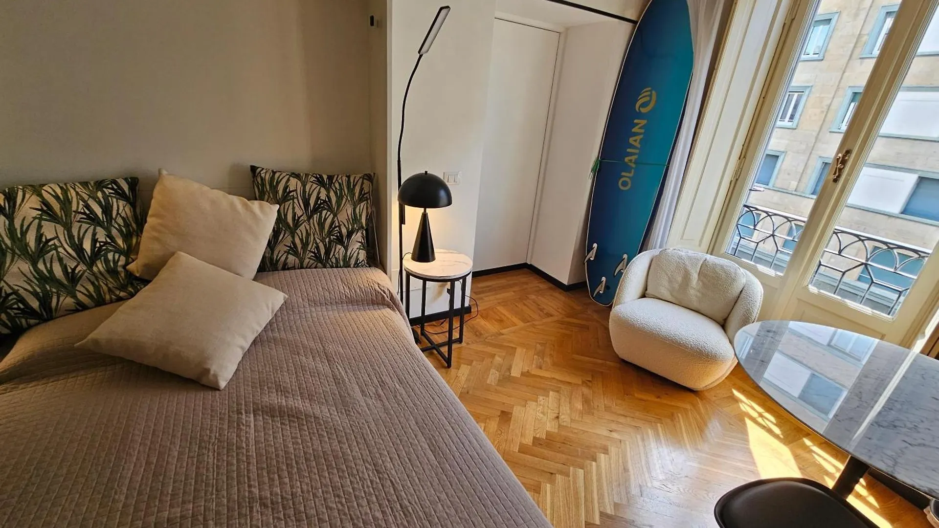 Daire Exclusive Top Floor 2-Bedroom Flat Milano